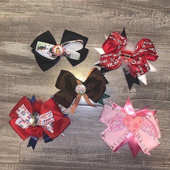 Holiday Bows- lot of 5 - Picture 1 of 6